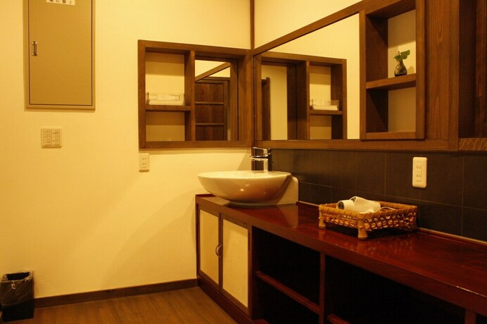 Imagen de la piscina del Hotel Miyamotoke. Foto 33