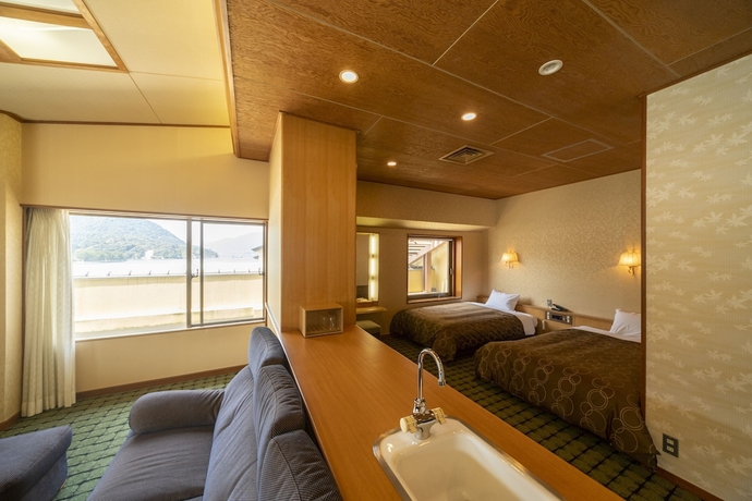 Imagen de la habitación del Hotel Miyarikyu. Foto 5