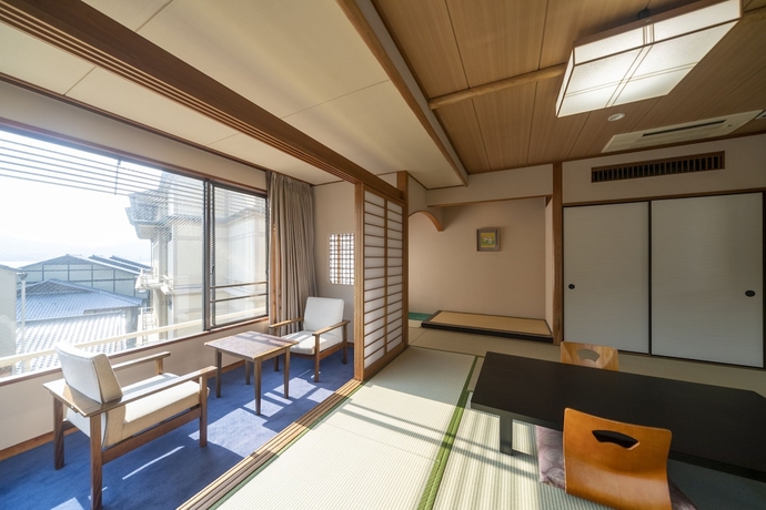 Imagen de la habitación del Hotel Miyarikyu. Foto 7