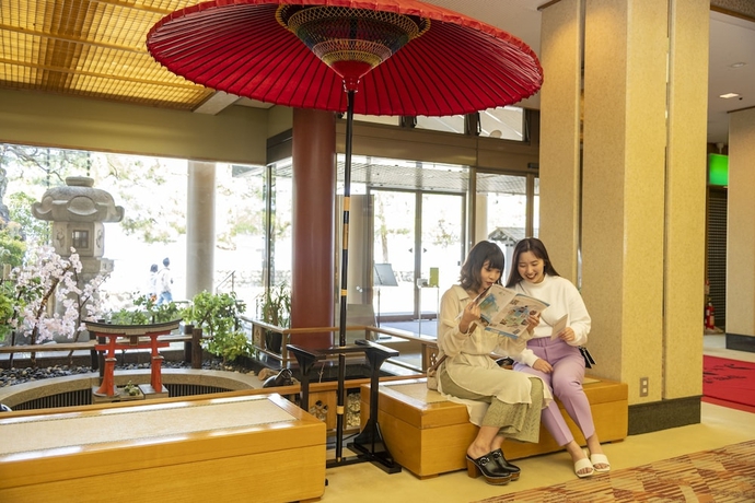 Imagen de los interiores del Hotel Miyarikyu. Foto 19