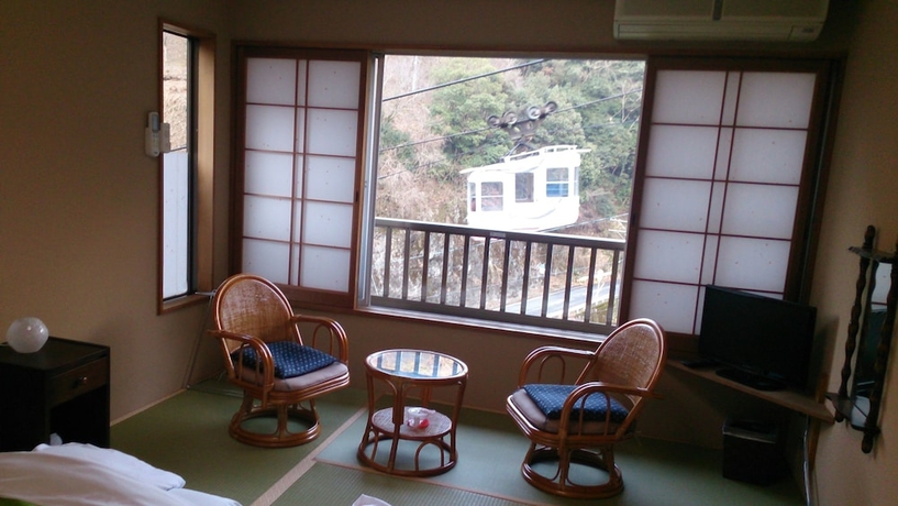 Imagen de la habitación del Hotel Miyoshino Sakuraan. Foto 6