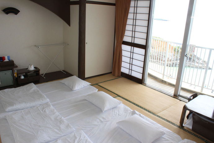 Imagen de la habitación del Hotel Miyuki Beach. Foto 7