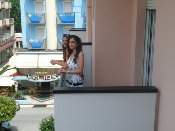 Imagen de los exteriores del Hotel Mizar, Rimini. Foto 6