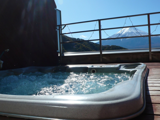 Imagen de la piscina del Hotel Mizno. Foto 16