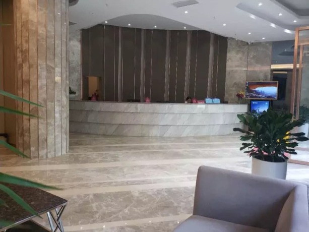 Imagen de los interiores del Hotel Mizparton. Foto 12