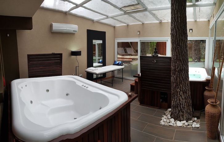 Imagen de la piscina del Hotel Mizu Boutique. Foto 19