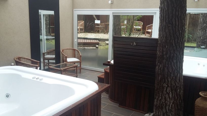 Imagen de la piscina del Hotel Mizu Boutique. Foto 20