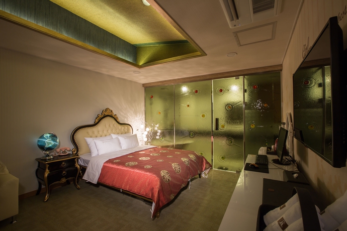 Imagen de la habitación del Hotel Mj. Foto 2