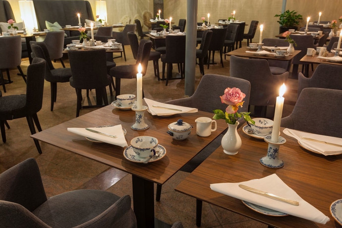 Imagen del bar/restaurante del Hotel Mj's. Foto 2