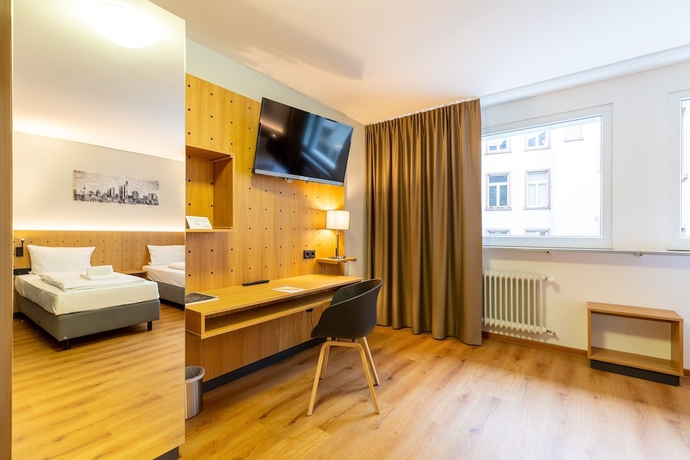Imagen de la habitación del Hotel Mk bed & breakfast Frankfurt. Foto 16