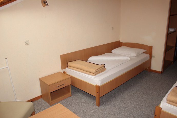 Imagen de la habitación del Hotel Mladost. Foto 7