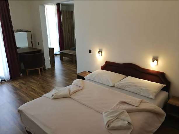 Imagen de la habitación del Hotel Mladost. Foto 17