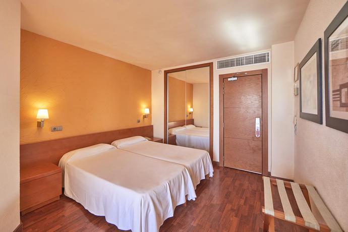 Imagen de la habitación del Hotel Mll Blue Bay. Foto 7