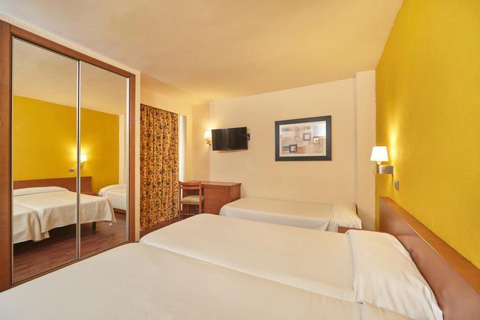 Imagen de la habitación del Hotel Mll Blue Bay. Foto 11