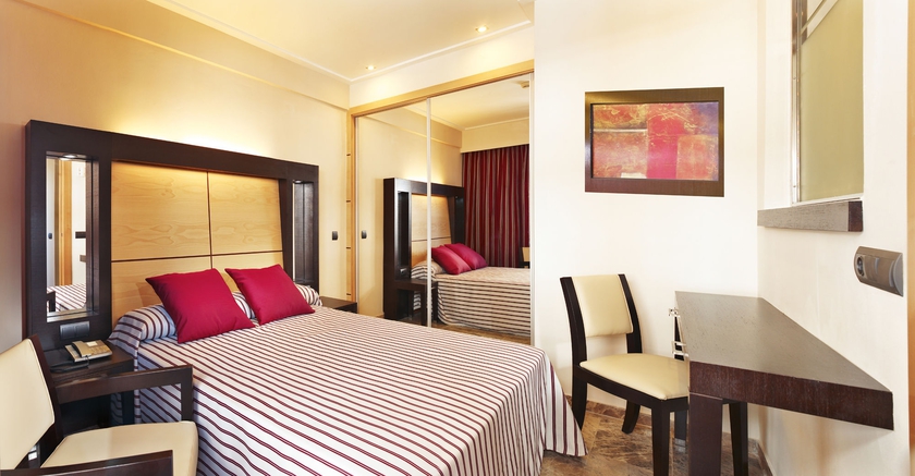 Imagen de la habitación del Hotel Mll Mediterranean Bay - Adults Only. Foto 10