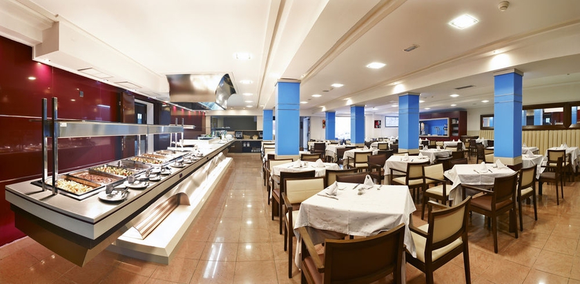 Imagen del bar/restaurante del Hotel Mll Mediterranean Bay - Adults Only. Foto 5