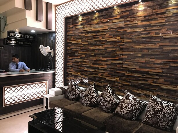 Imagen de los interiores del Hotel Mmk. Foto 20