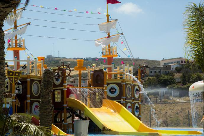 Imagen de la piscina del Hotel Mnar Park AQUA park. Foto 30