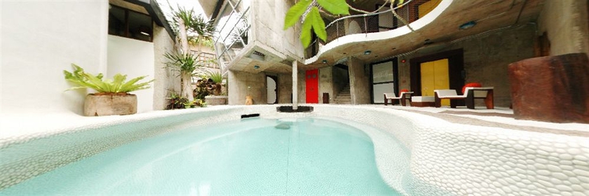 Imagen de la piscina del Hotel Mo Rooms. Foto 16