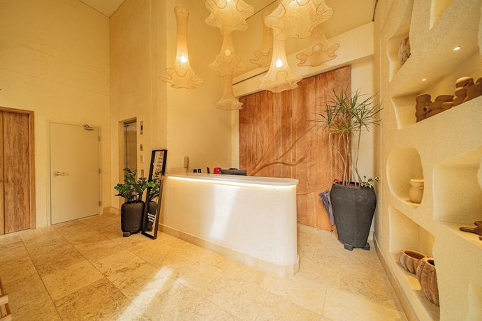 Imagen de los interiores del Hotel Moabi. Foto 16