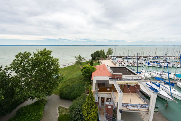 Imagen de los interiores del Hotel M&oacute;l&oacute;, Siofok. Foto 17