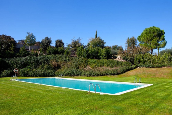 Imagen de la piscina del Hotel Món Sant Benet. Foto 13