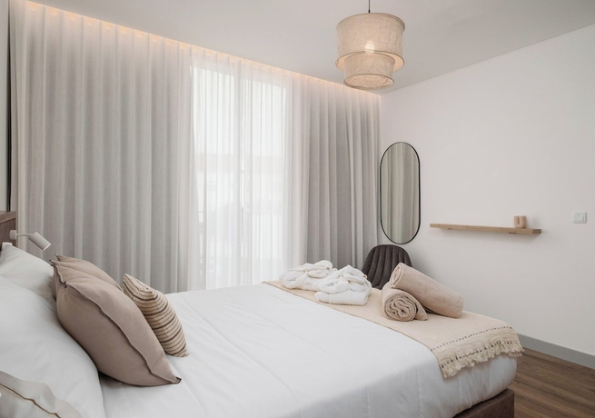 Imagen de la habitación del Hotel M&oacute;naco Suites and Garden. Foto 8