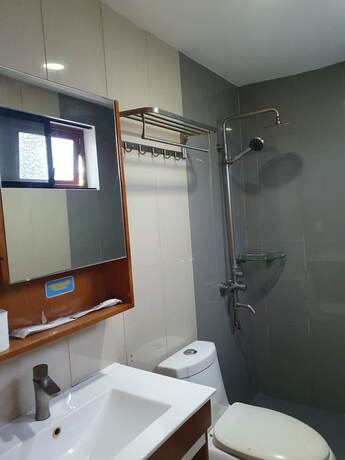 Imagen general del Hotel Moalboal Tropics. Foto 11