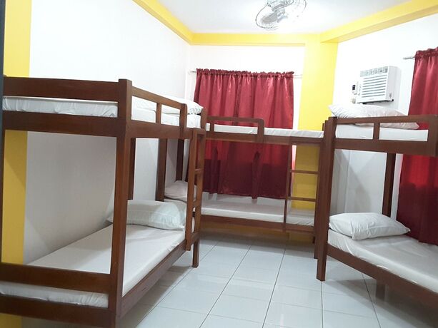 Imagen de la habitación del Hotel Moalboal Tropics. Foto 17