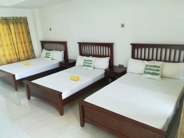 Imagen de la habitación del Hotel Moalboal Tropics. Foto 23