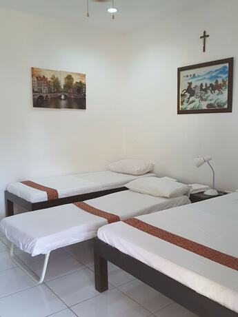 Imagen de la habitación del Hotel Moalboal Tropics. Foto 38