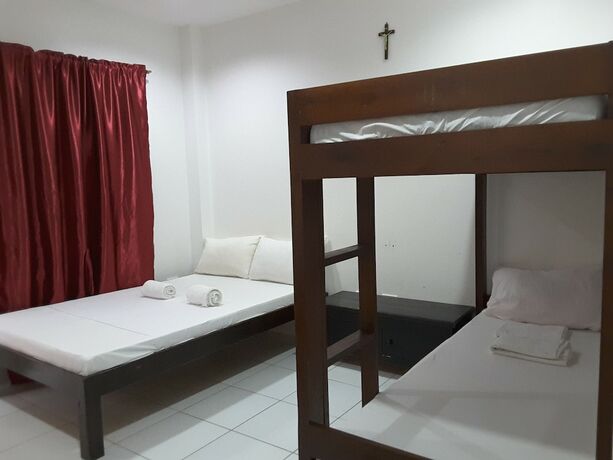 Imagen de la habitación del Hotel Moalboal Tropics. Foto 39