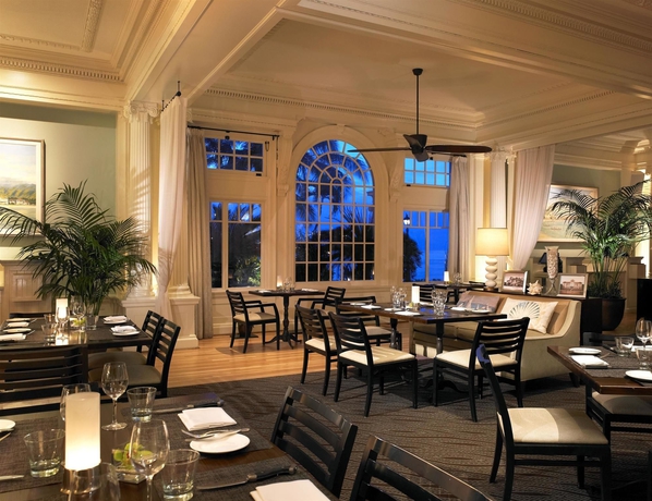 Imagen del bar/restaurante del Hotel Moana Surfrider, A Westin Resort and Spa, Waikiki Beach. Foto 9