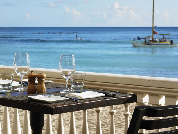 Imagen del bar/restaurante del Hotel Moana Surfrider, A Westin Resort and Spa, Waikiki Beach. Foto 11