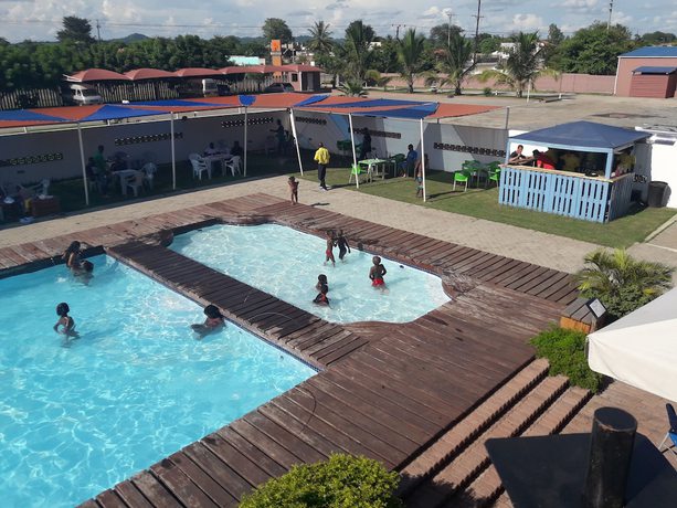 Imagen de la piscina del Hotel Moatize. Foto 20
