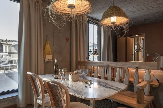 Imagen del bar/restaurante del Hotel Mob House. Foto 2