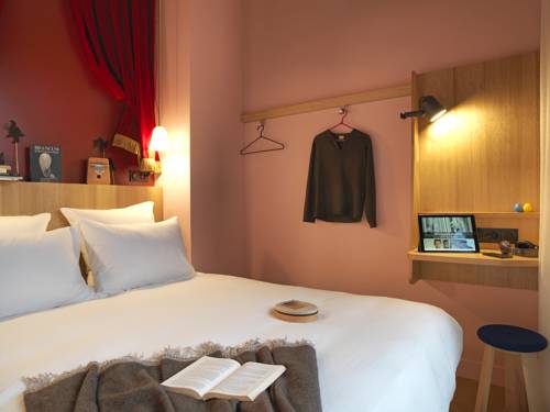 Imagen de la habitación del Hotel Mob Paris Les Puces. Foto 10