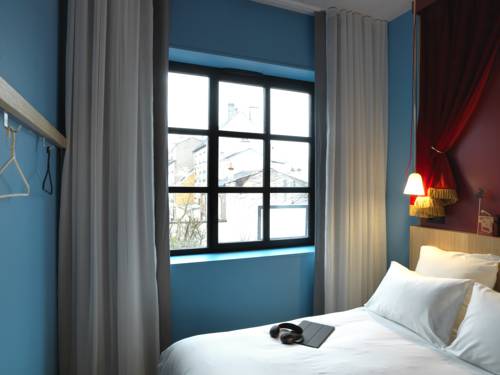 Imagen de la habitación del Hotel Mob Paris Les Puces. Foto 16