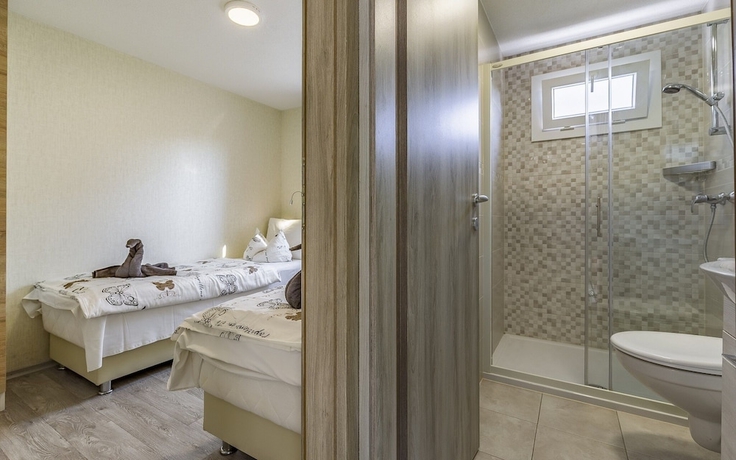 Imagen de la habitación del Hotel Mobile Home Rojnic- Campsite. Foto 3