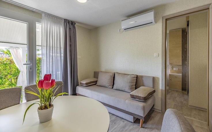 Imagen de la habitación del Hotel Mobile Home Rojnic- Campsite. Foto 9