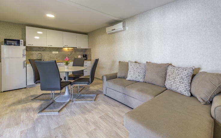 Imagen de la habitación del Hotel Mobile Home Rojnic- Campsite. Foto 10