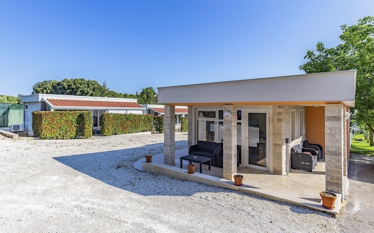 Imagen de los interiores del Hotel Mobile Home Rojnic- Campsite. Foto 19