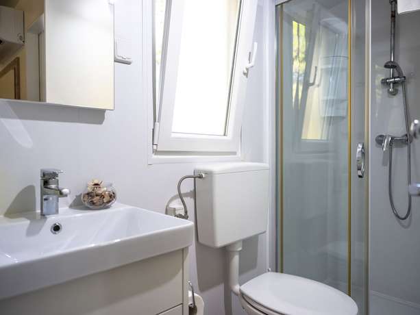Imagen de la habitación del Hotel Mobile Homes Brijuni Pineta. Foto 15