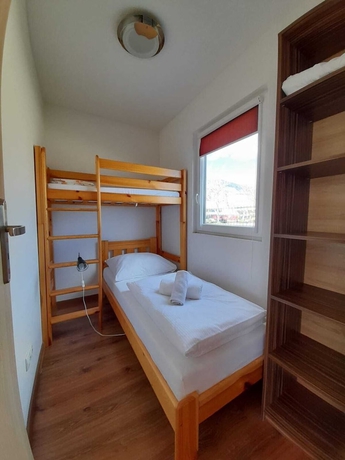 Imagen de la habitación del Hotel Mobile Homes Camp Galeb. Foto 17