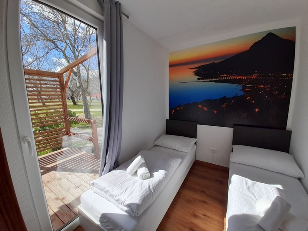 Imagen de la habitación del Hotel Mobile Homes Camp Galeb. Foto 18