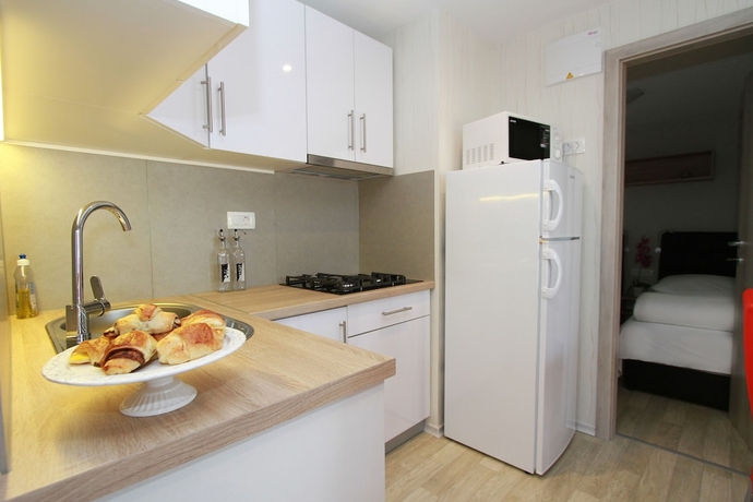Imagen de la habitación del Hotel Mobile Homes Camp Galeb. Foto 19