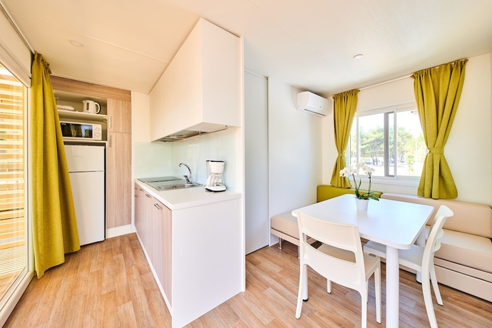 Imagen de la habitación del Hotel Mobile Homes Stella Maris. Foto 7