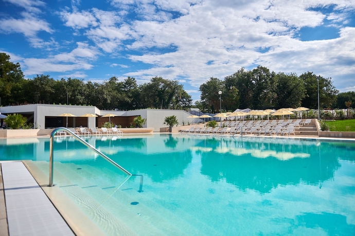 Imagen de la piscina del Hotel Mobile Homes Stella Maris. Foto 19