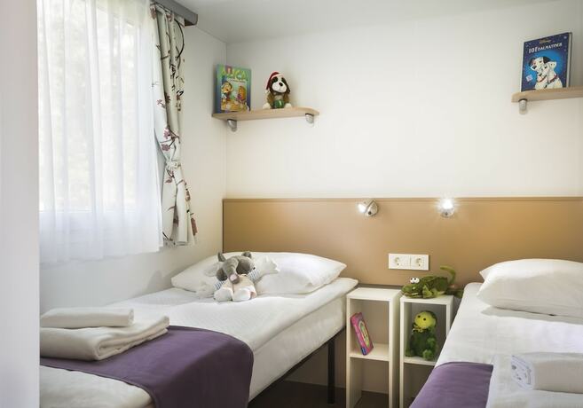 Imagen general del Hotel Mobile Homes Valkanela. Foto 9