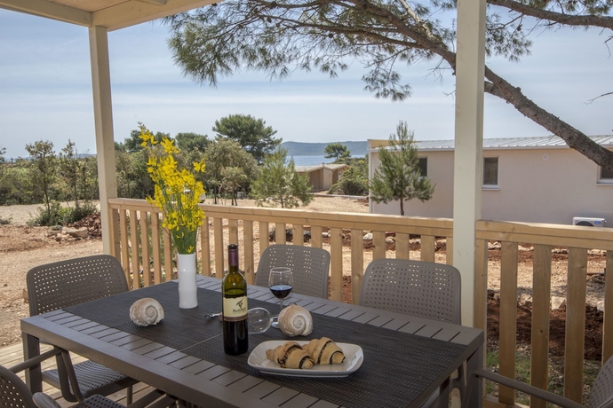 Imagen de la habitación del Hotel Mobile Homes at Camping Ugljan Resort. Foto 4